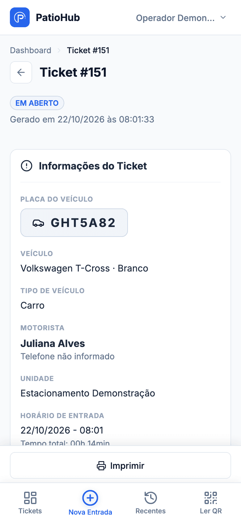 Detalhe de um ticket aberto: placa, veículo, motorista, unidade e horário de entrada, com o botão de imprimir.